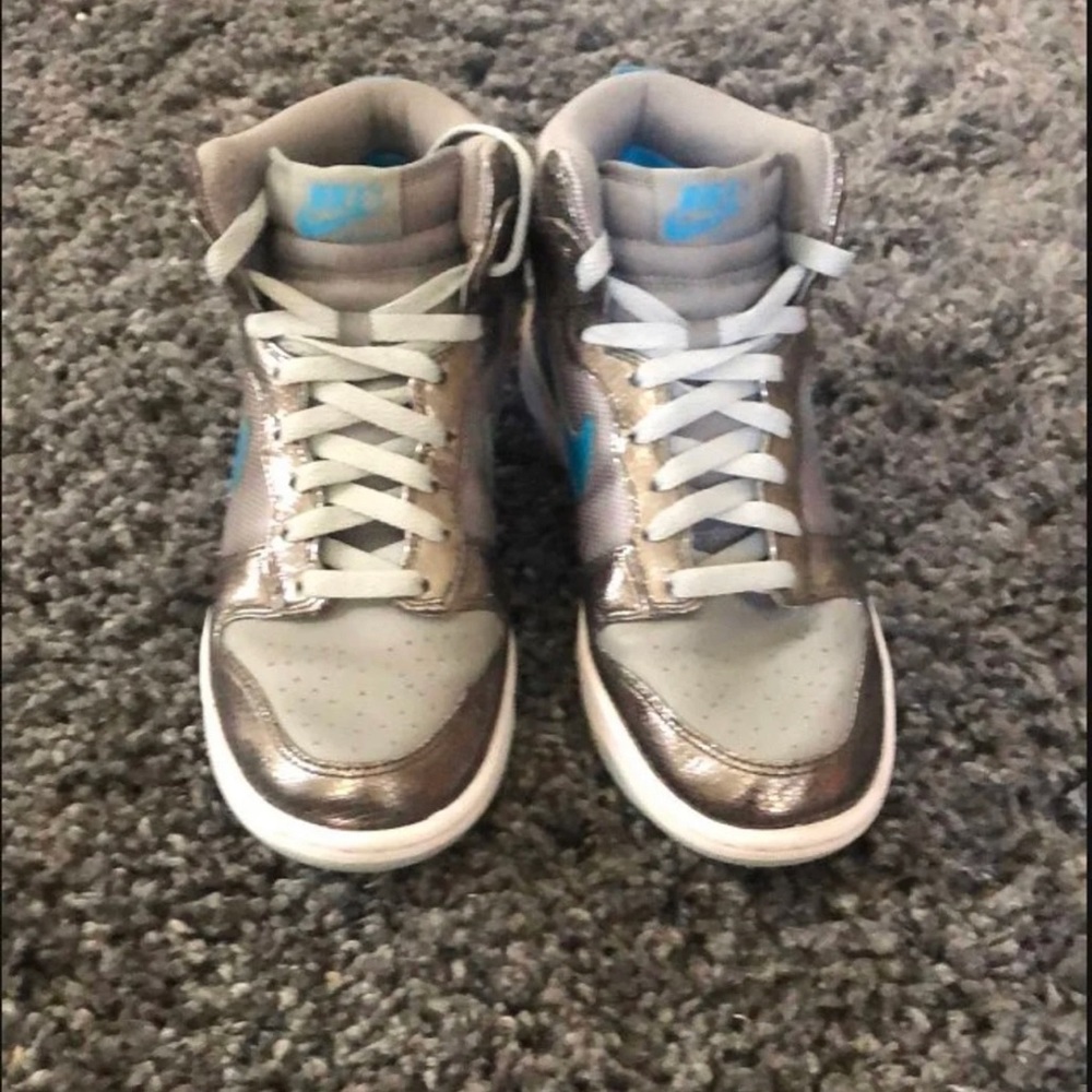 Blue silver Nike dunks